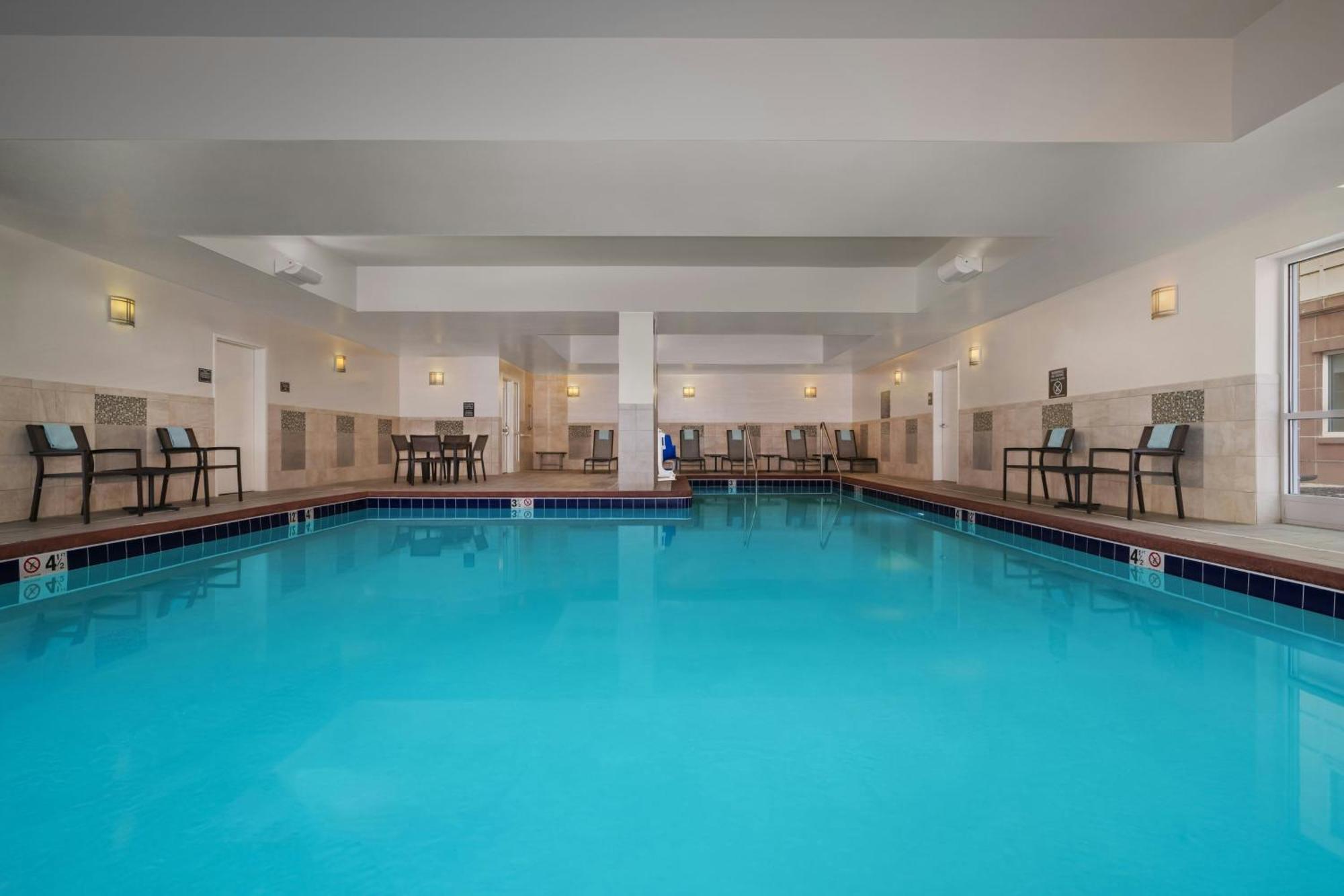 Residence Inn By Marriott Des Moines Downtown Екстериор снимка