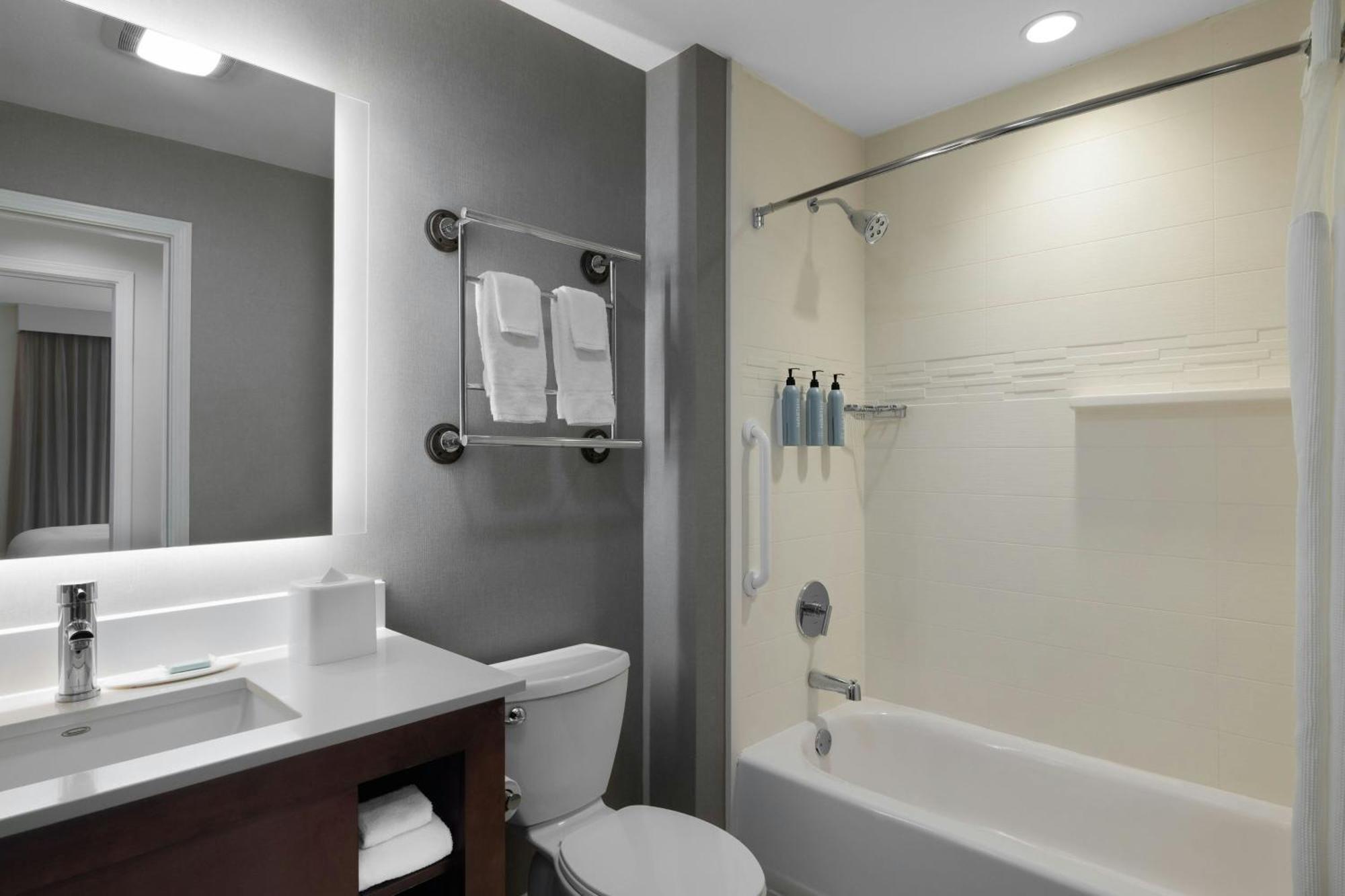 Residence Inn By Marriott Des Moines Downtown Екстериор снимка